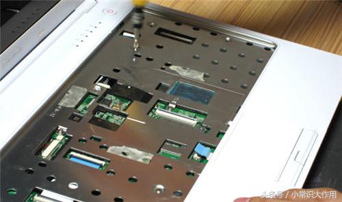 笔记本散热变卡怎么办啊,夏天笔记本电脑发热变卡正常吗