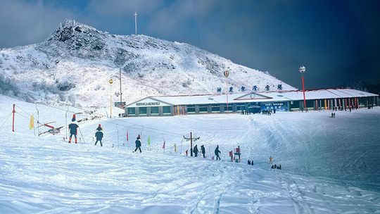 湖北最好的滑雪场,湖北省主要有哪几个滑雪场