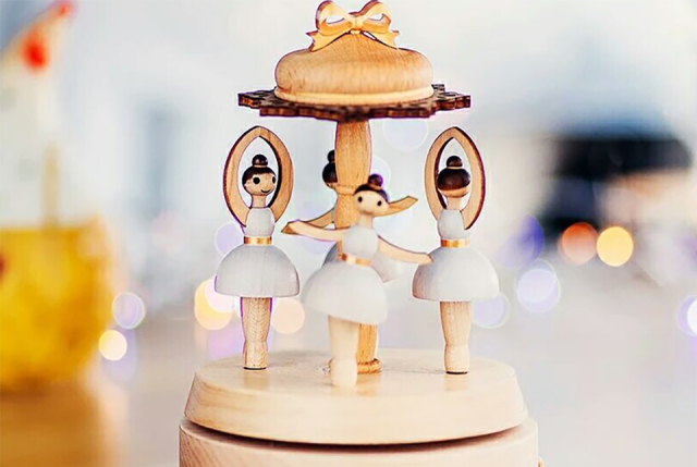 圣诞节，请送我一个八音盒