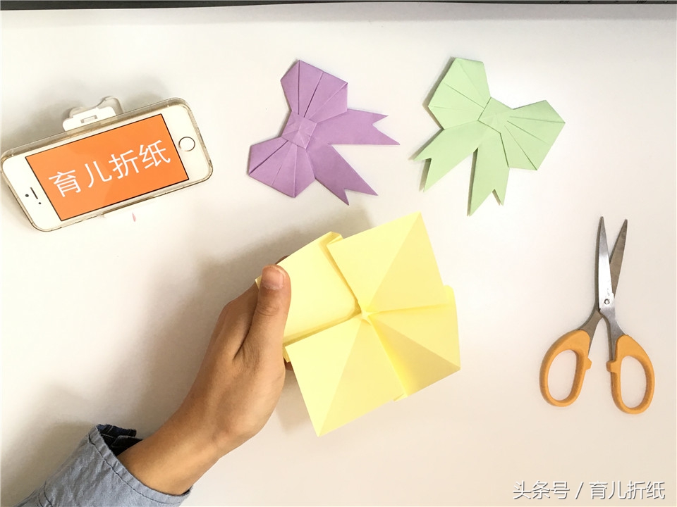 如何折纸迷你带蝴蝶结的高跟鞋,可以戴在头上的折纸蝴蝶结怎么做