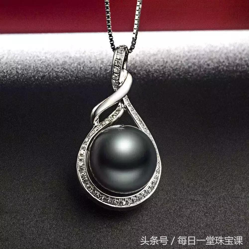 自己家里有大量黄金如何变现,如果挖到一吨黄金该怎么卖出去