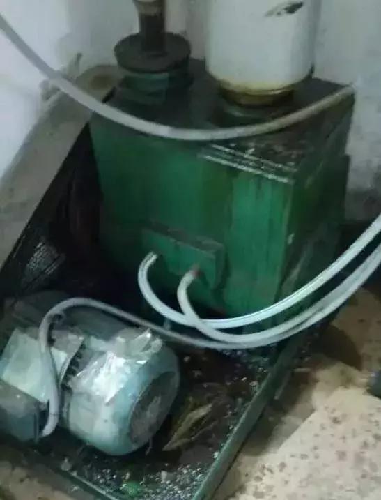 假琥珀蜜蜡用什么做的,假蜜蜡琥珀