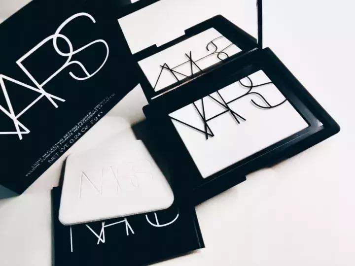 适合干皮卡粉的定妆散粉,拯救混油皮的救星平价