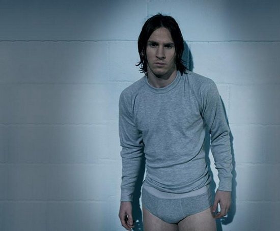 球王不敬业，竟被援助商踢掉？改签约竞争对手