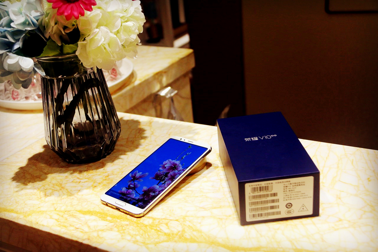 光荣v10售价发布,光荣v10在2022年还值得买吗