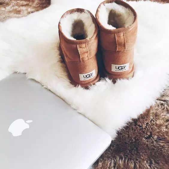 ugg穿搭很潮却很土,谁说穿oversize的就没有好身材