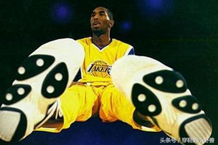 24号科比篮球鞋致敬黑曼巴,科比自己最喜欢的最强实战篮球鞋