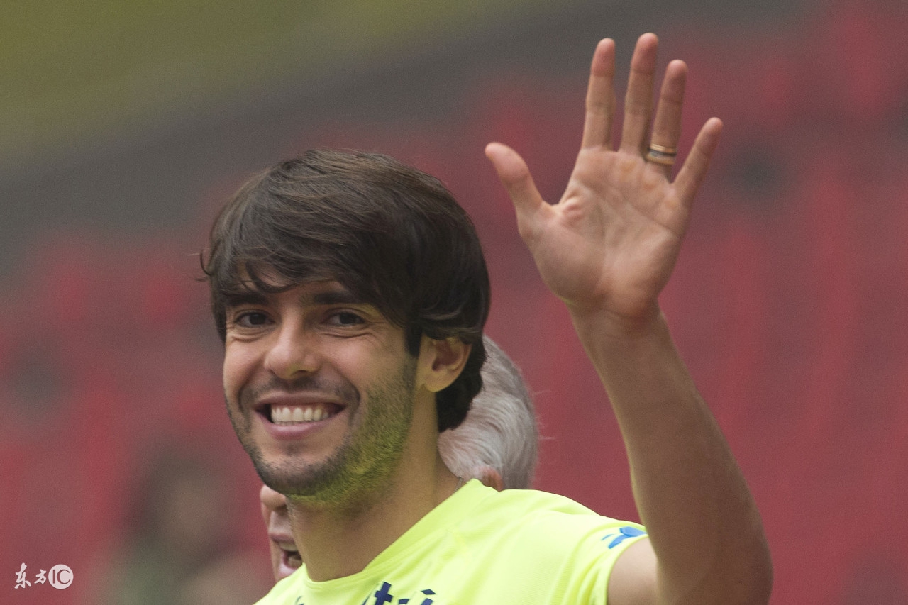 金球奖卡卡力压梅罗上位,卡卡最新状态