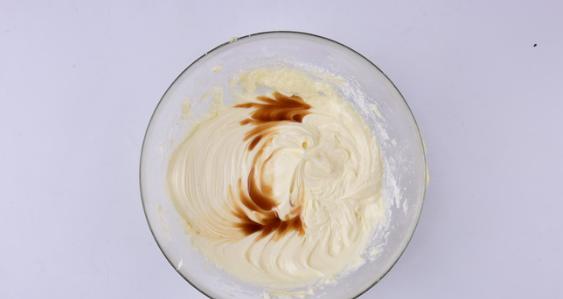 她，不高调，小清新的外表，不厚重，柔软顺滑的口感