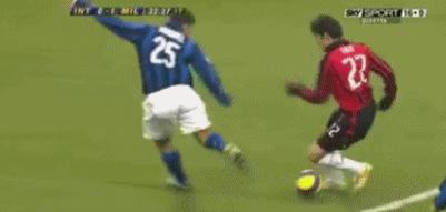 卡卡为梦想豪赌失败，但他有两点仍是足坛独一无二的存在