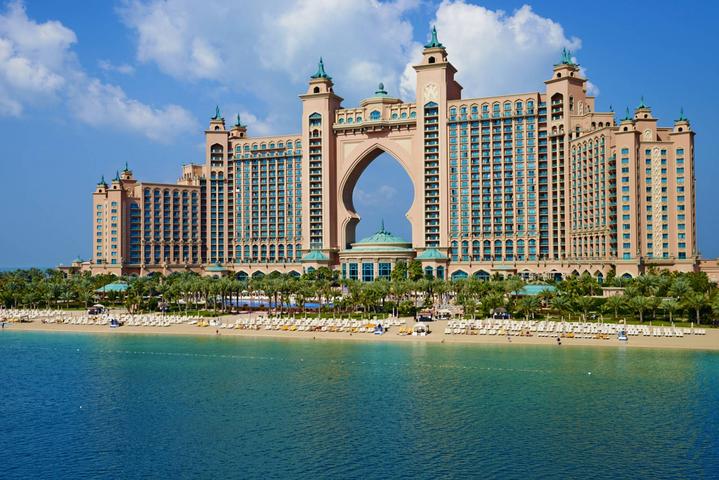 迪拜土豪真多街上全是豪车,迪拜土豪除了豪车还有什么