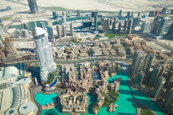 迪拜土豪真多街上全是豪车,迪拜土豪除了豪车还有什么