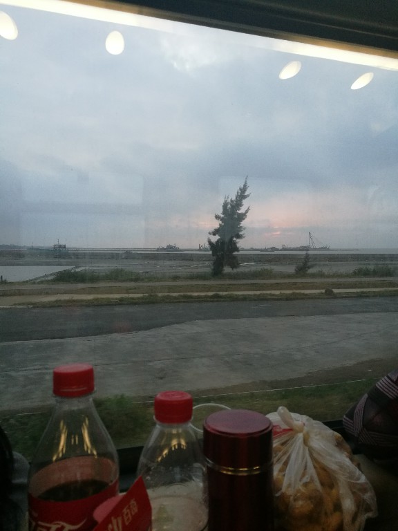 海口到深圳火车,深圳到海口随心飞