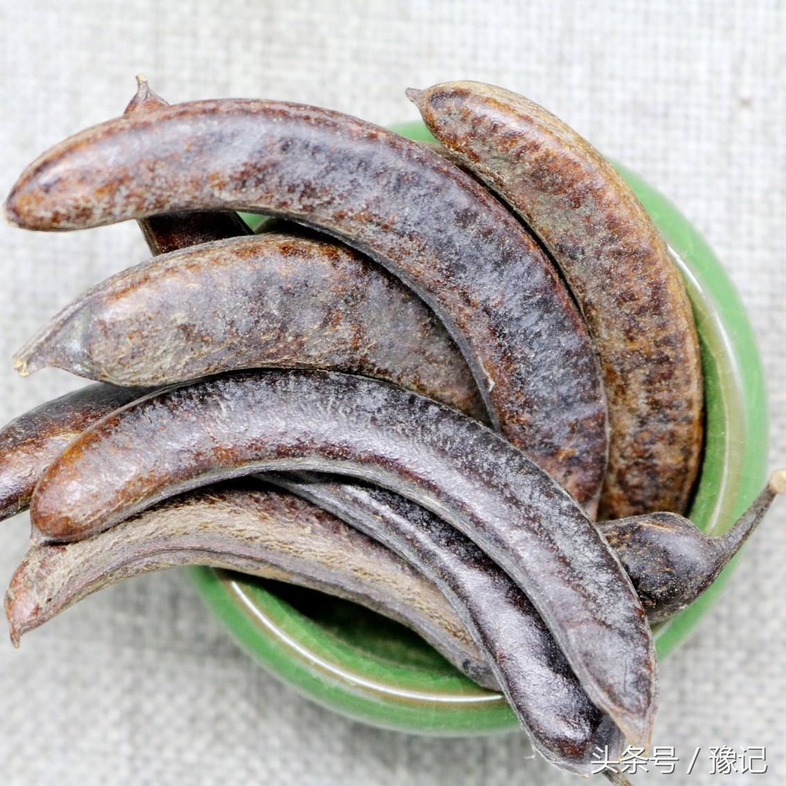 以前化妆品根本不用买，从树上摘一把，洗脸洗头都是纯天然好东西