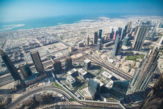 迪拜土豪真多街上全是豪车,迪拜土豪除了豪车还有什么