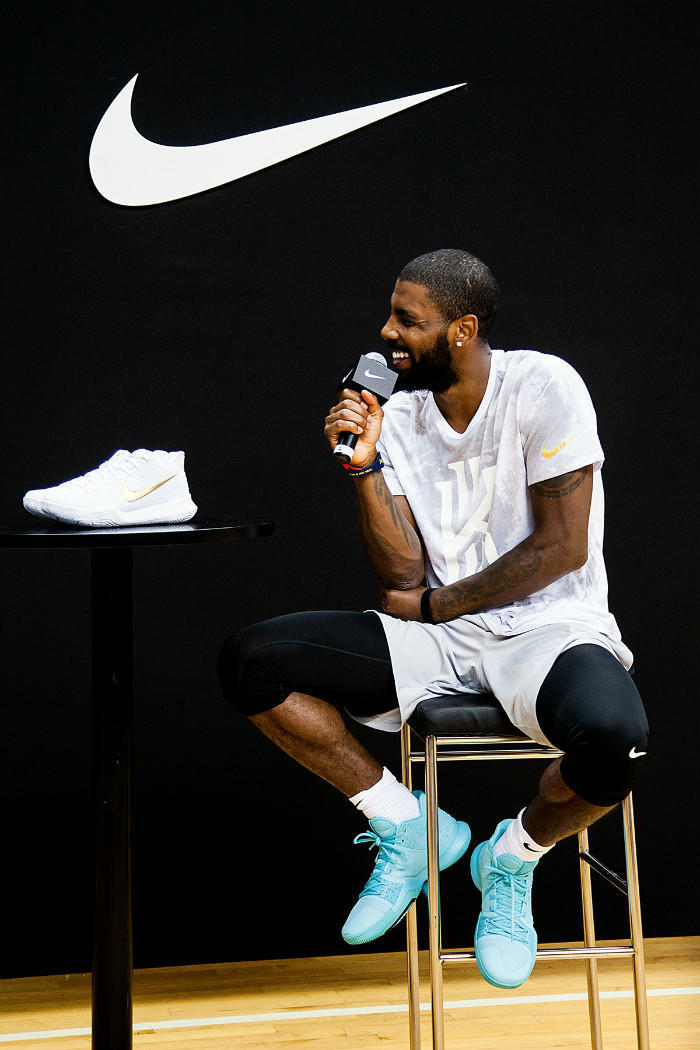 蓝色的球鞋大盘点,蒂芙尼蓝球鞋