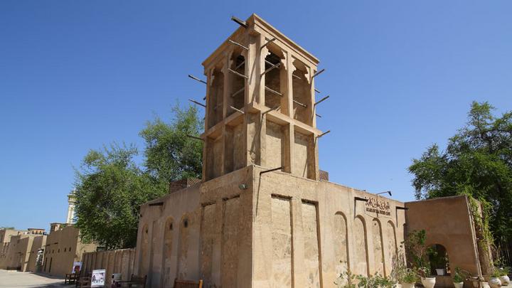 迪拜土豪真多街上全是豪车,迪拜土豪除了豪车还有什么