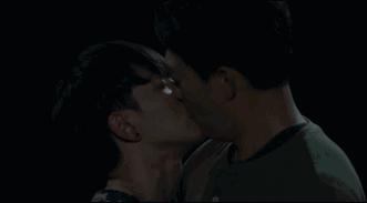 影帝大叔*恋虐**18岁小鲜肉，这部韩国年度同性大戏美炸翻！