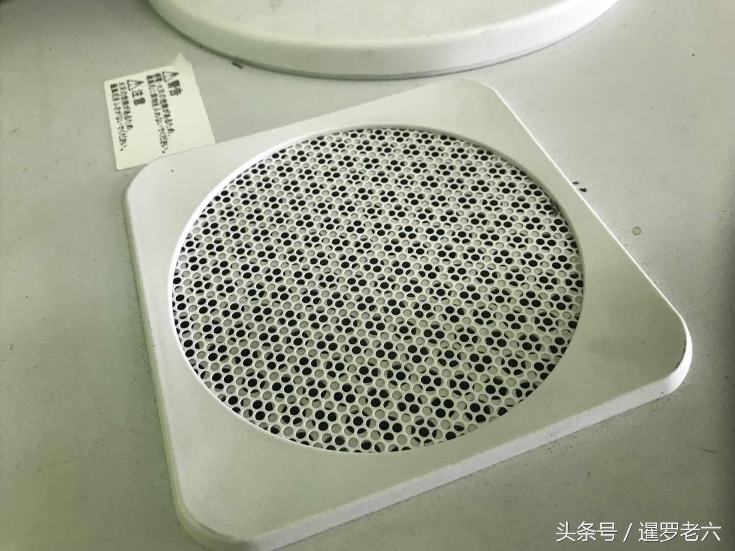 曼谷小学看见一台日本原装的爱普生电脑，您觉得能顺利玩吃鸡不？