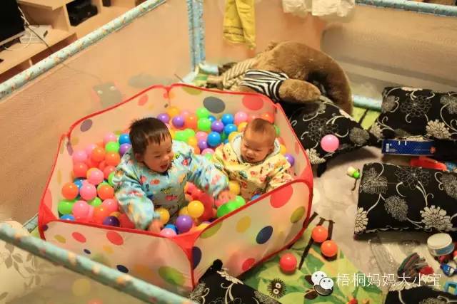 宝宝学走路用学步带还是学步车,宝宝学走路时用学步车还是学步带