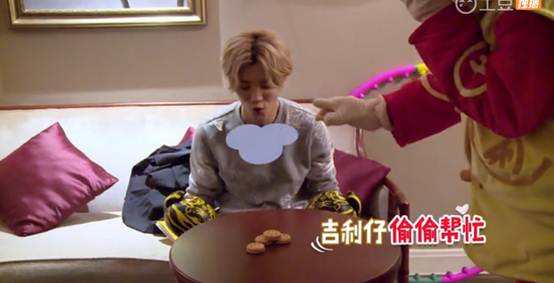 鹿晗一起摆pose,鹿晗摆拍动作