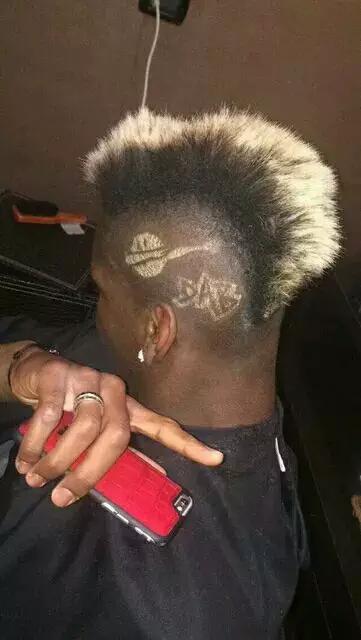 近期爆火氛围感拍照姿势,团队拍照的姿势大全