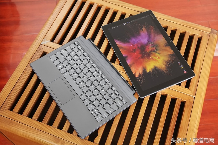 联想miix520-12,联想二合一miix520背面卡槽