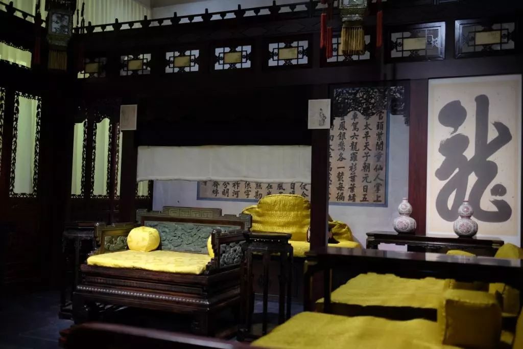 三个男人创下的百年基业，为何却被这个女人毁掉了？