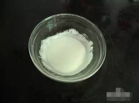 怎么洗电热壶内的污垢,电热壶底的顽固污垢怎么去除