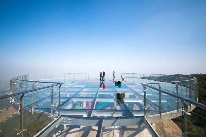 中国最美最刺激的10座玻璃桥，敢约吗？