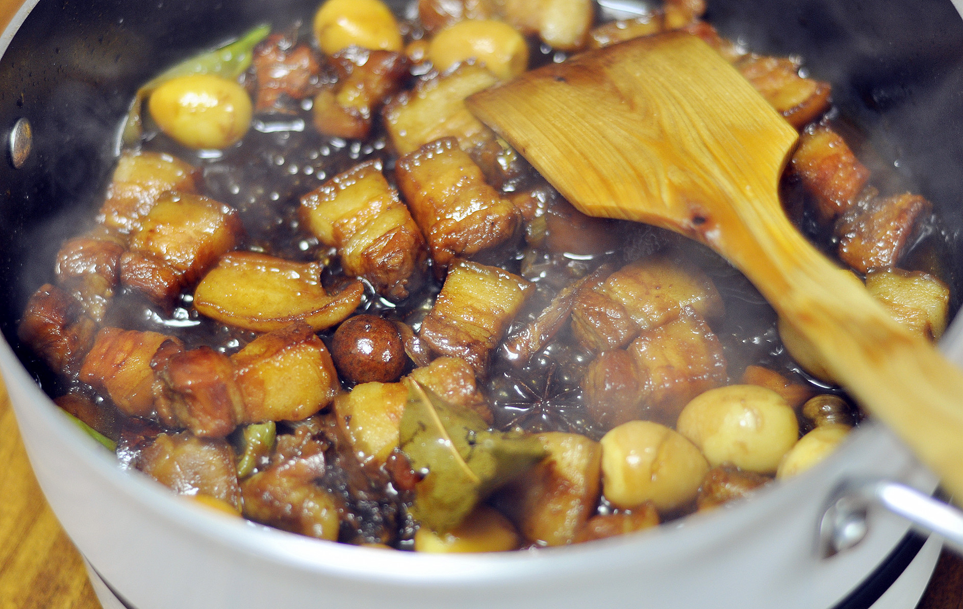 怎么用电磁炉煮红烧肉窍门,智能电炖锅做红烧肉