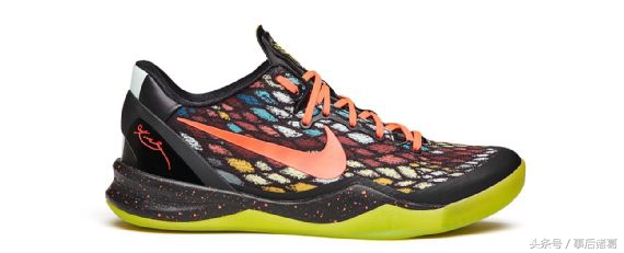 杜兰特和科比球鞋,科比姿势变化