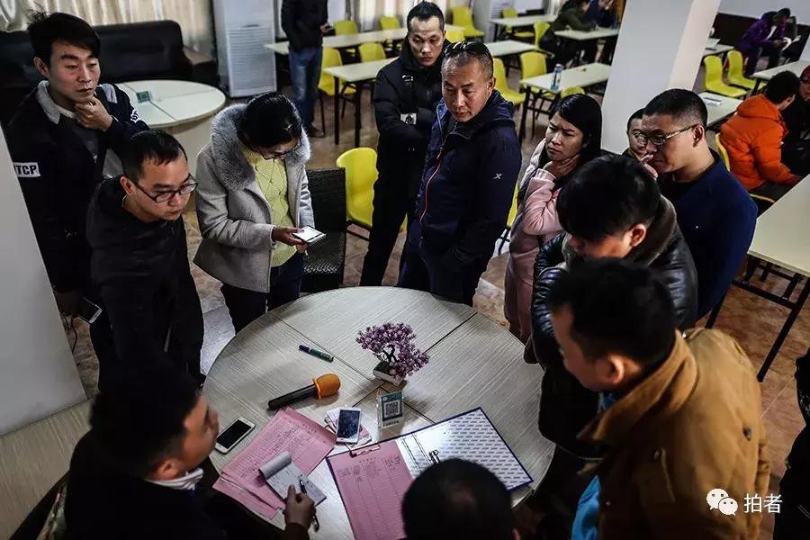 “月破百万不是梦”｜玉器市场的直播风云