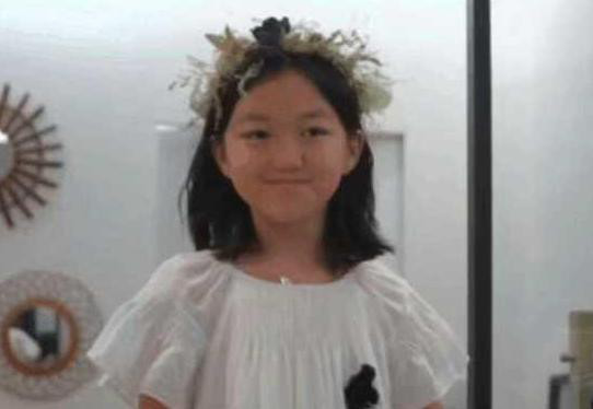 李嫣自信洒脱挺有星范,李嫣打扮时尚气质赶超王菲