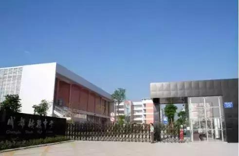 成都这些热门初中怎样才能入读？先来听听其他家长是如何评价的！