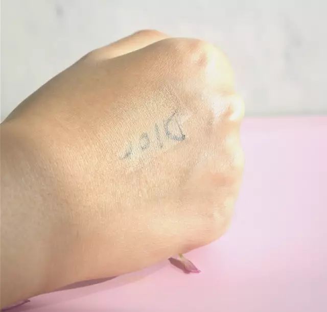 yslniki气垫和阿玛尼蓝气垫测评,ysl气垫推荐公认好用第一名测评