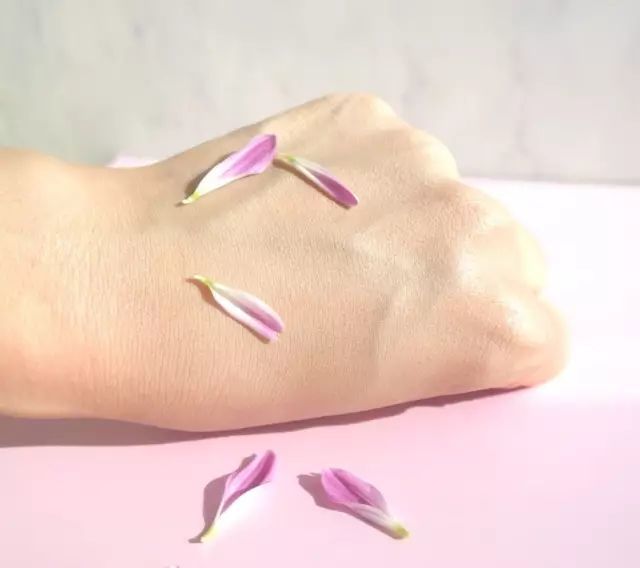 yslniki气垫和阿玛尼蓝气垫测评,ysl气垫推荐公认好用第一名测评