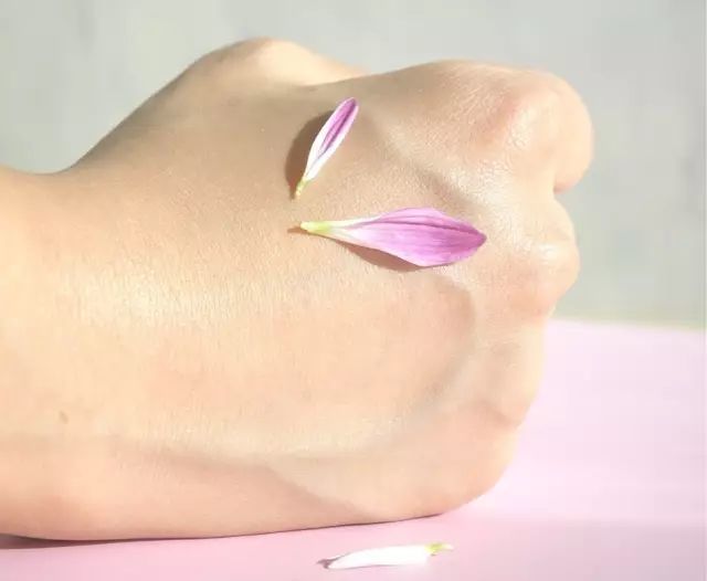 yslniki气垫和阿玛尼蓝气垫测评,ysl气垫推荐公认好用第一名测评