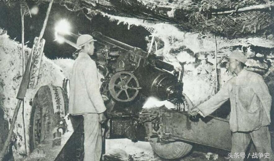 美军复仇日本第一战,美军105mm榴弹炮轰击日军