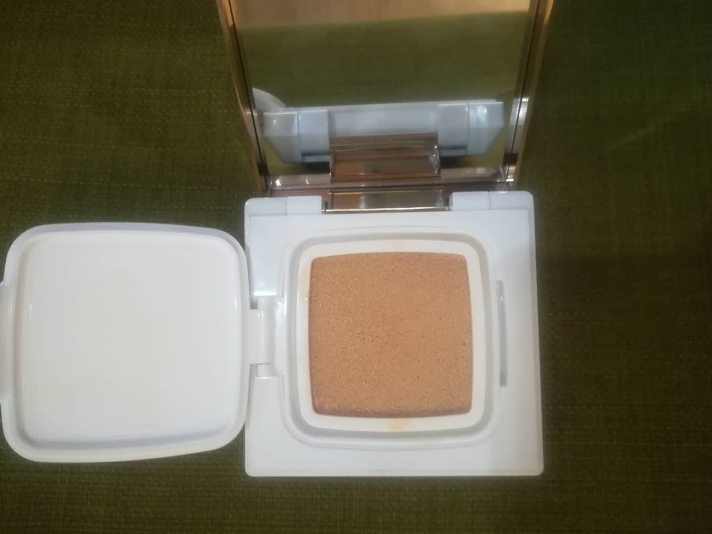 yslniki气垫和阿玛尼蓝气垫测评,ysl气垫推荐公认好用第一名测评