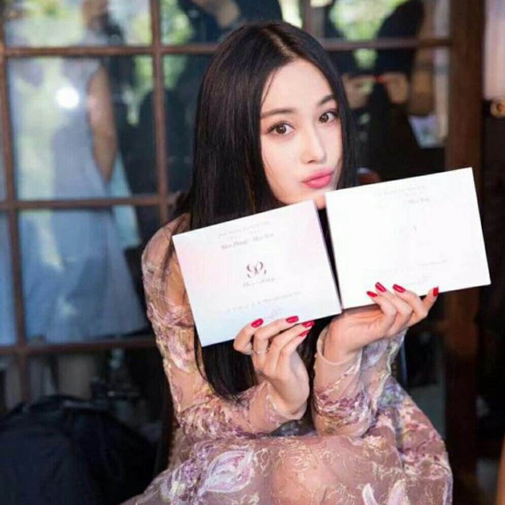 盘点做微商卖面膜的明星们张馨予被起诉而她最成功