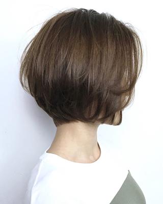 如何剪一款美感十足的波波头发型,剪个简单的波波头简约大气又时尚