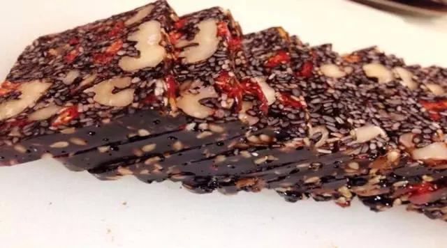 阿胶糕的正确熬制方法及食材,阿胶糕蒸和熬功效区别