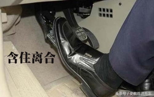 科目二倒车左入库点位详细讲解,科目二倒车点位和技巧全过程