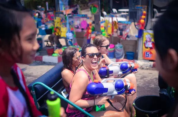 火线狂欢值得买吗,火线狂欢节游戏视频