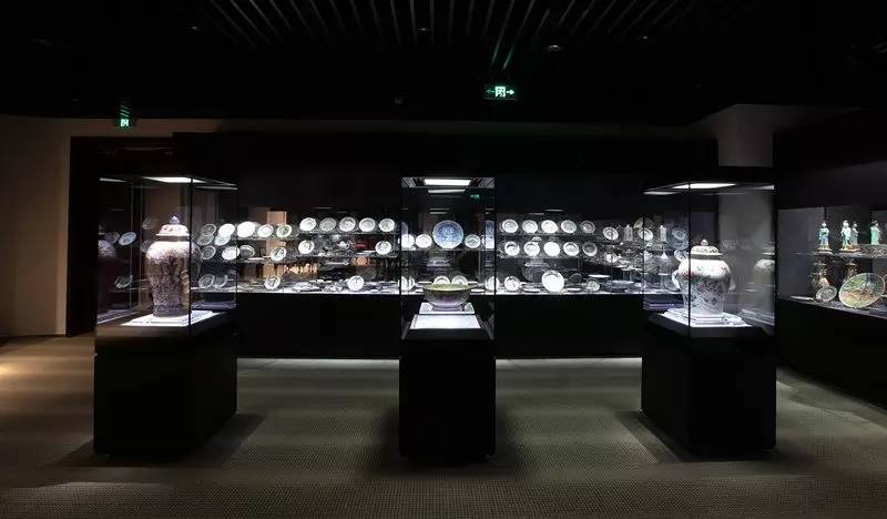 上海中心37楼观复博物馆,上海中心118层和119层有什么区别