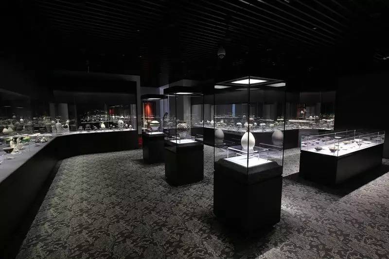 上海中心37楼观复博物馆,上海中心118层和119层有什么区别