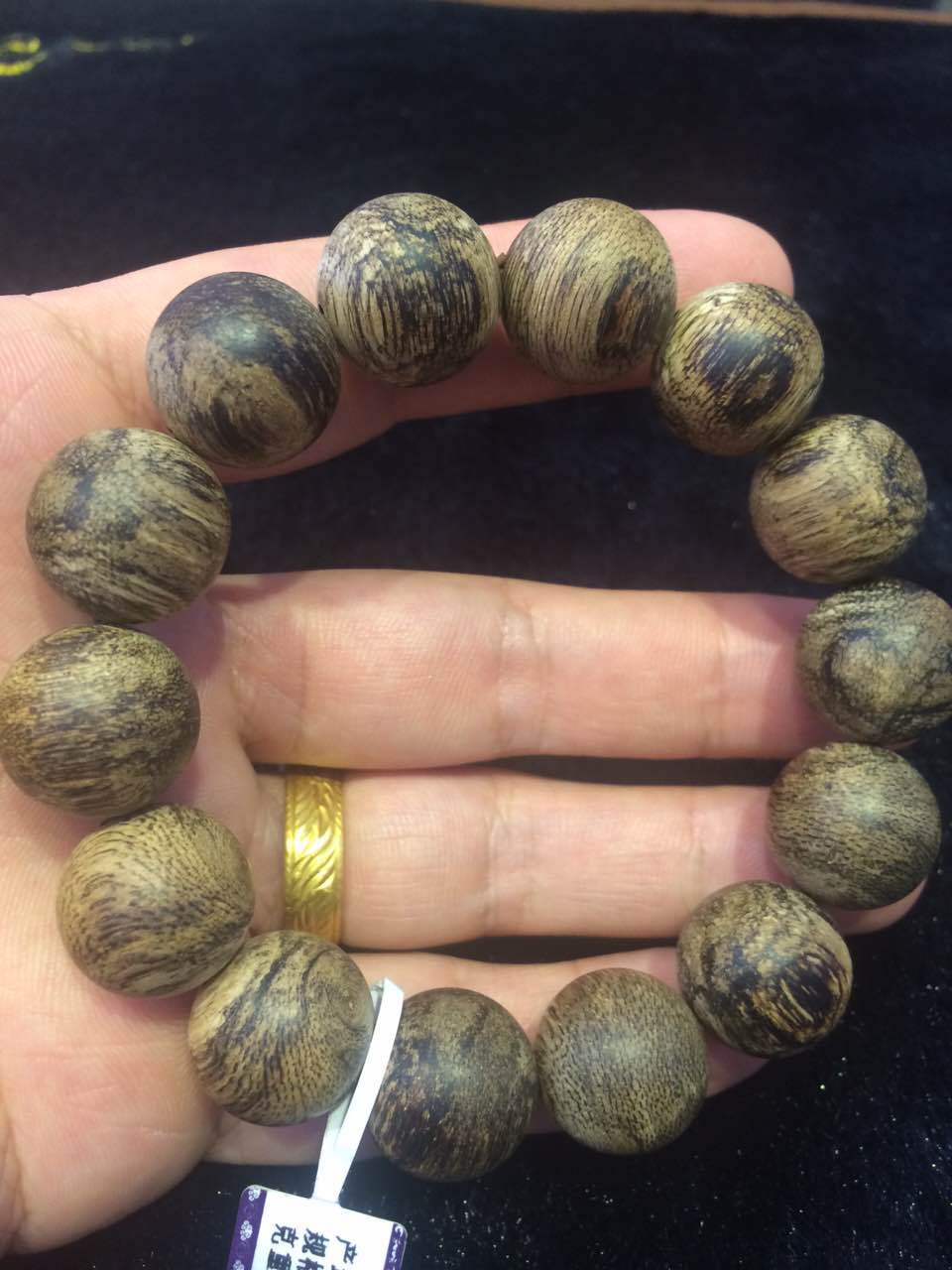 沉香手串目前市场价格,沉香手串的价格一般是多少钱