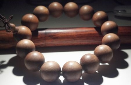 有功效的手串,木质手串和佛珠的区别