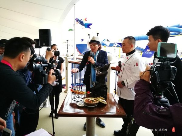 珊瑚海日本,陪你去看海底世界